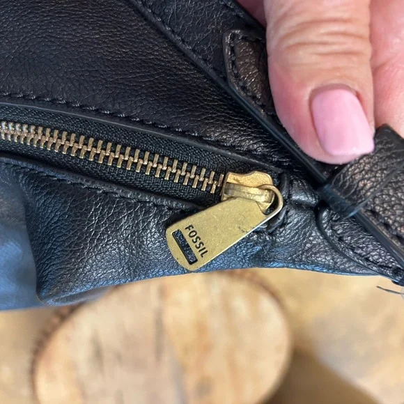 Fossil Cleo Hobo Bag - Picture 12 of 13